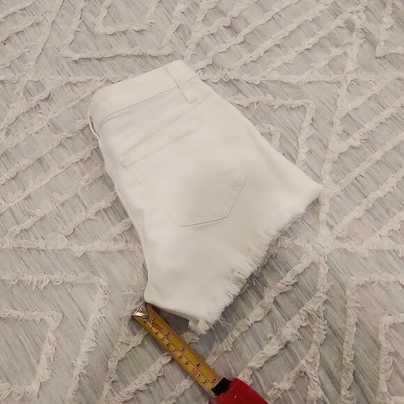 White Joe's jeans "ozzie" cut off jean shorts size 24! - Picture 11 of 12